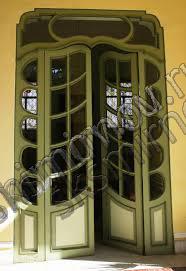 Дверь в стиле модерн